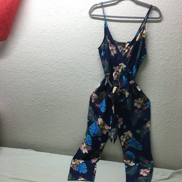 Jumper with blue tropical pattern - Picture 9 of 9